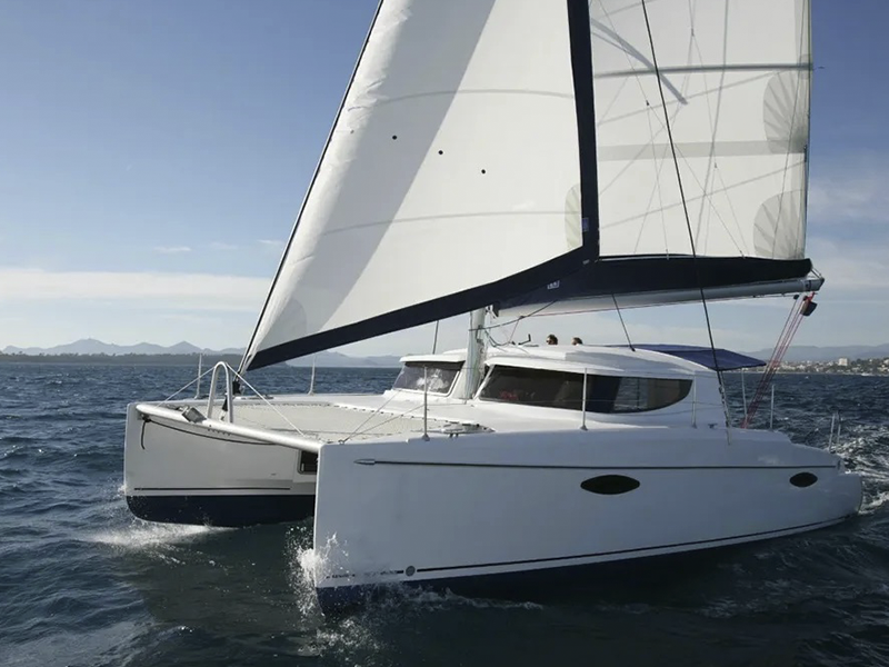 Alquiler catamarán Fountaine Pajot Lavezzi en Ibiza